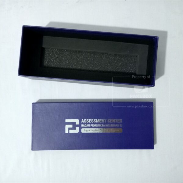 Packaging Box Bottle Tumbler Warna Biru Dengan Logo 2