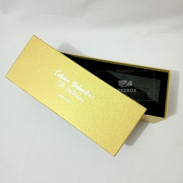 Packaging Box Bottle Tumbler Warna Hijau Dengan Logo 1