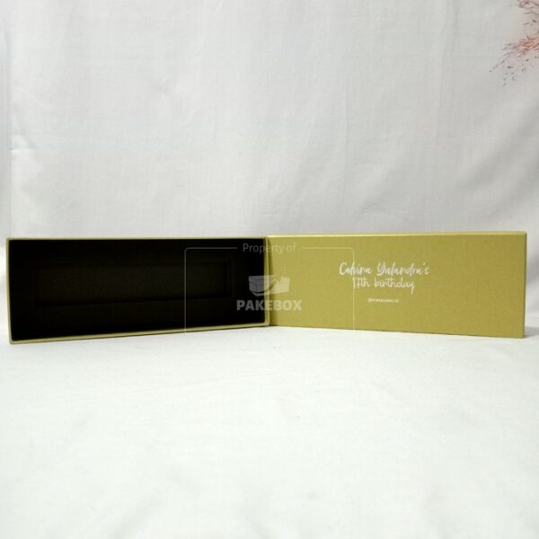 Packaging Box Bottle Tumbler Warna Hijau Dengan Logo 2