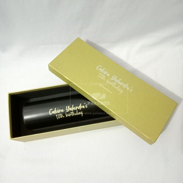 Packaging Box Bottle Tumbler Warna Hijau Dengan Logo 4