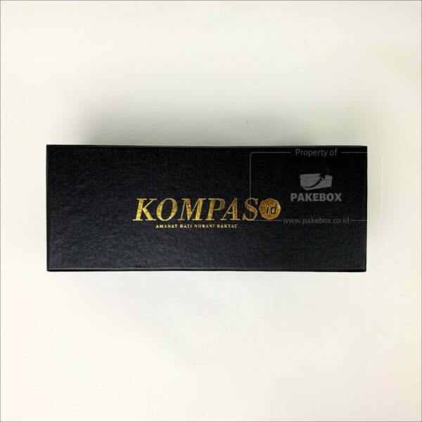 Packaging Box Bottle Tumbler Warna Hitam Dengan Logo 3