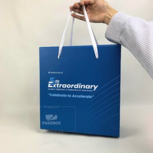 Packaging Box Dengan Tali Model Handbag Berawarna Biru 1