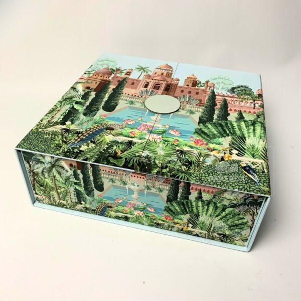 Packaging Box Double Opening Dengan Magnet Motif Bunga 1