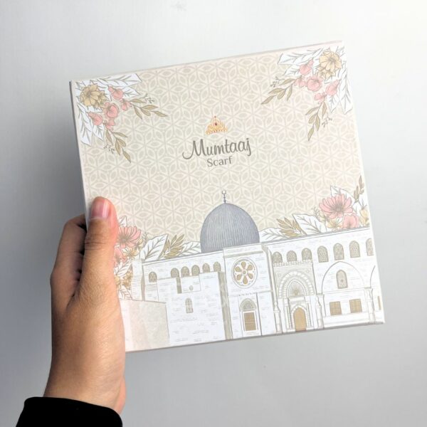 Packaging Box Untuk Produk Fashion Dengan Desain Grafis Custom (6)