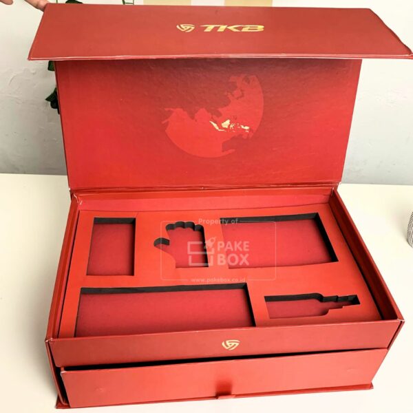 Packaging Box Untuk Souvenir Olahraga Model Geser Drawer Dengan Desain Custom (2)