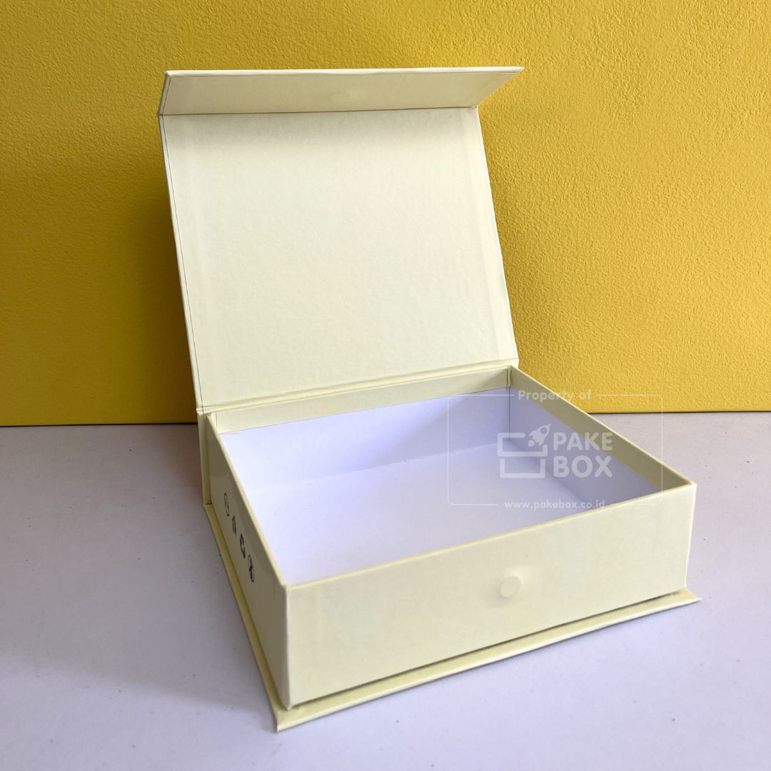 Packaging Liquid Vape Berbahan Hardbox Dengan Pengunci Magnet dan Custom Desain (2)