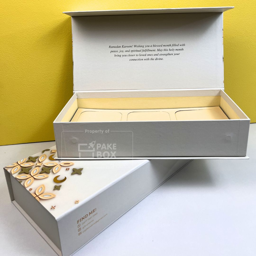 Packaging Gift And Me Souvenir Cookies Berbahan Hardbox Dengan Pengunci Magnet dan Sekat (2)