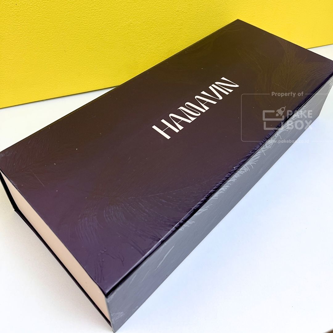 Packaging Produk Fashion Hamavin Berbahan Hardbox Model Pengunci Magnet dengan Partisi (2)
