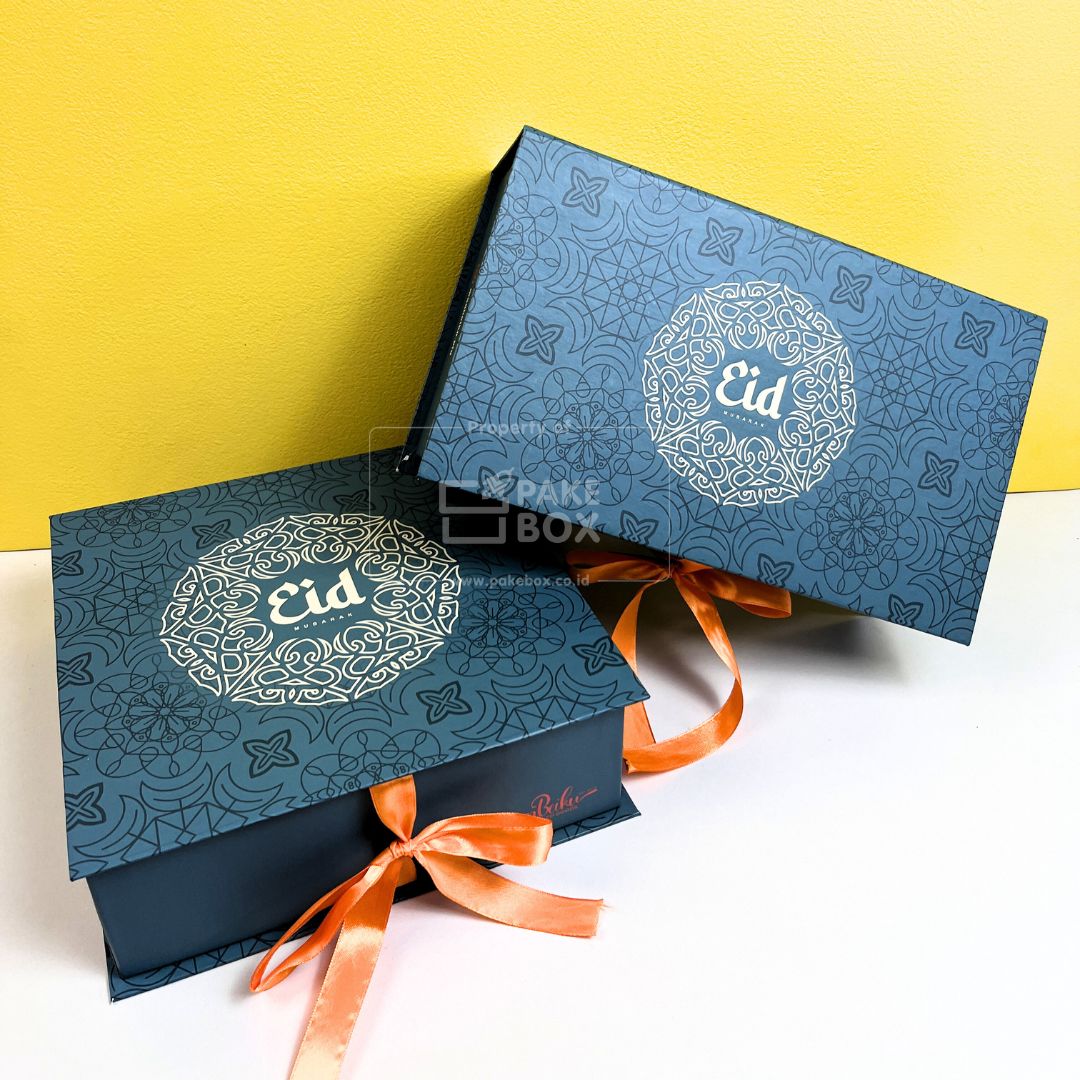 Packaging Souvenir Cookies Monbeiku Berbahan Hardbox Dengan Pita Custom Desain (6)